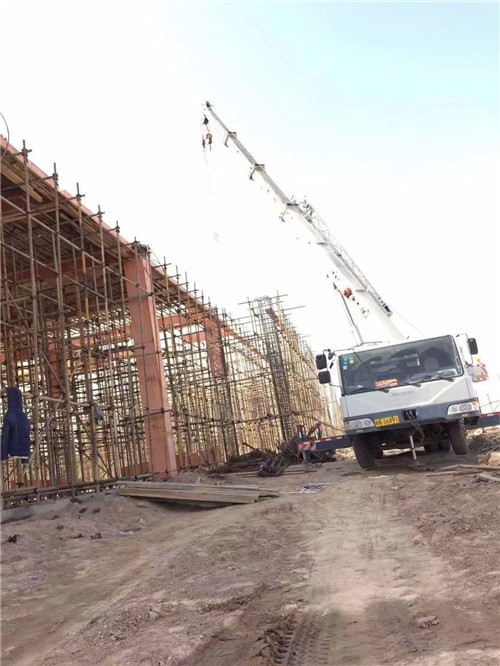 滴道区25 吨、50 吨吊车怎么选？多大重量 / 半径适合对应车型？