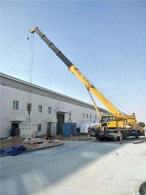 滴道区“超载就喊停”—— 吊车的 “重量保镖” 技术